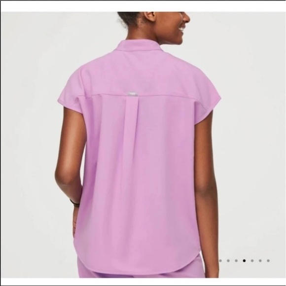 Figs top size small in Dusk. - Picture 2 of 3